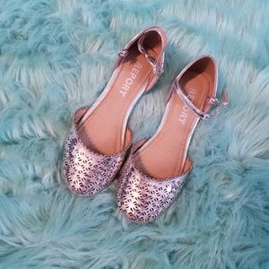 Report Metallic Girls Size 2 Dress Shoes